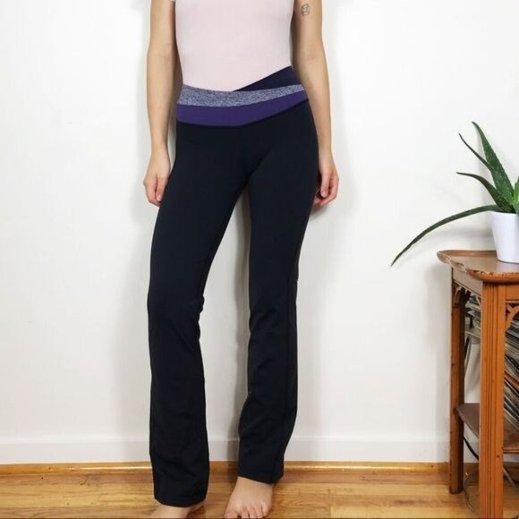 Lululemon Astro Pant Wide Leg Leggings Criss Cross Black Purple Waist 28" - Picture 1 of 7